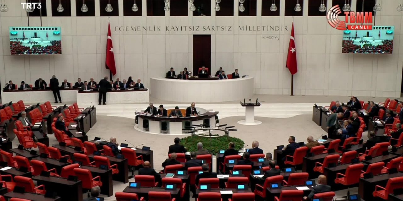 Sözleşmeli kadro tasarısından 'mazeret izni' eziyeti çıktı