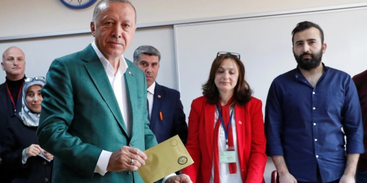 Yeni ortaya çıkan bilgiler: 'AKP yönetimi, anayasadaki eksikliklerin başından beri farkında'