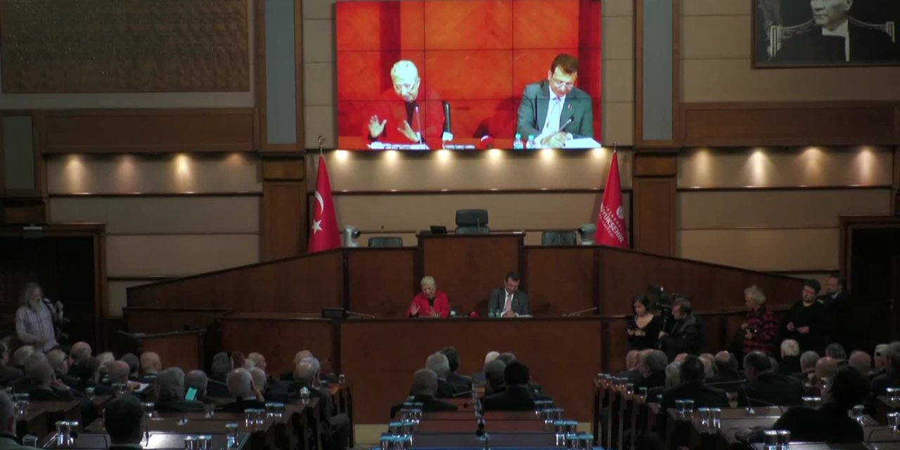 Duayen Siyasetçilerden İmamoğlu'na Destek Ziyareti...