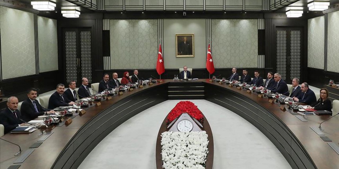 Kabine toplanıyor: Gündemde borç yapılandırma ve anayasa değişikliği var