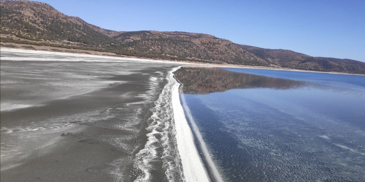 Salda Gölü’nde kuraklık: Su çekilmesi hızla devam ediyor