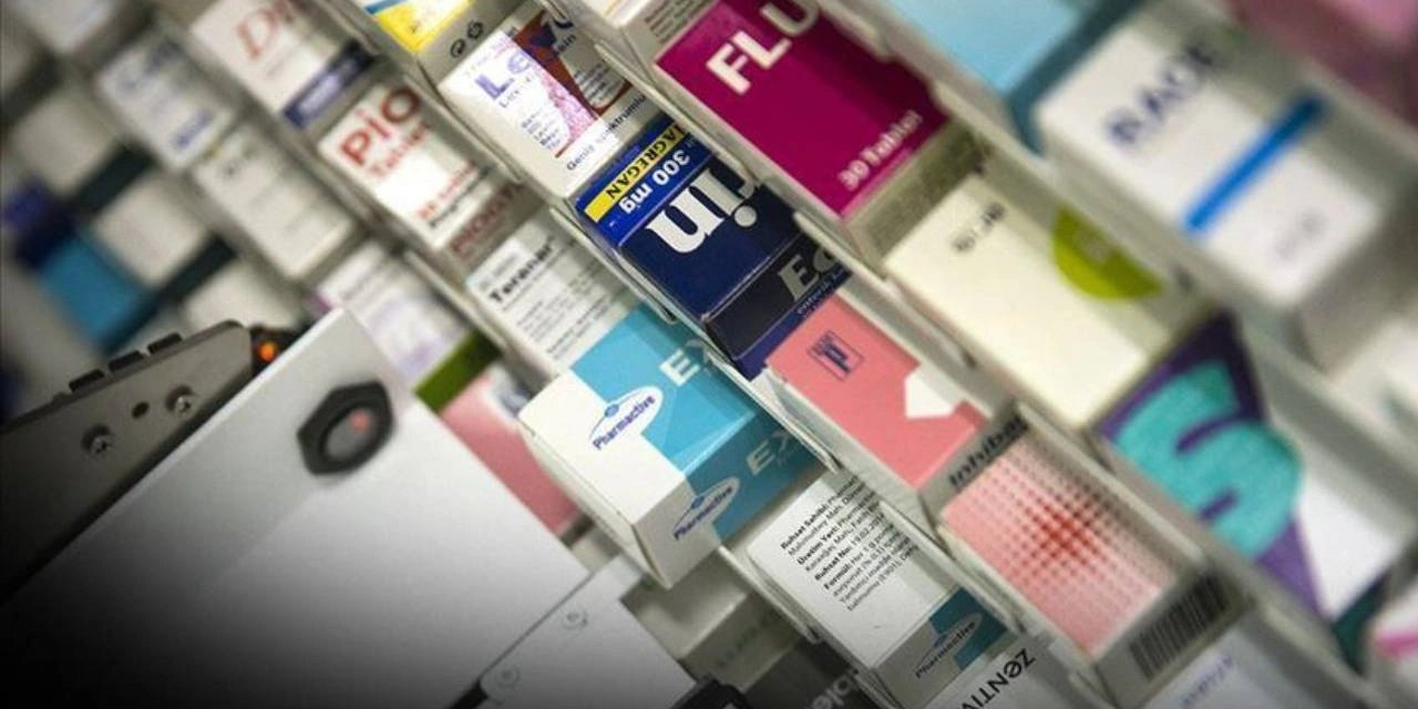 İlaç krizi sürüyor: Sağlık Bakanı Fahrettin Koca'dan 'hammadde' savunması