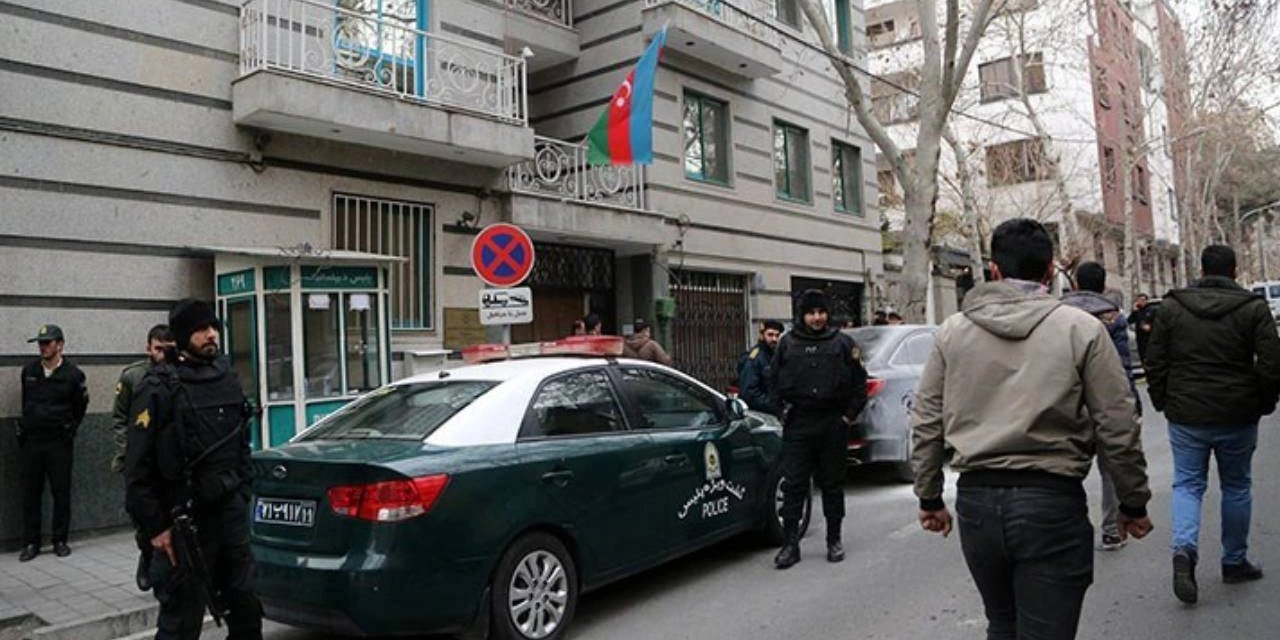 Azerbaycan'ın Tahran Büyükelçiliği'nin personeli tahliye edildi