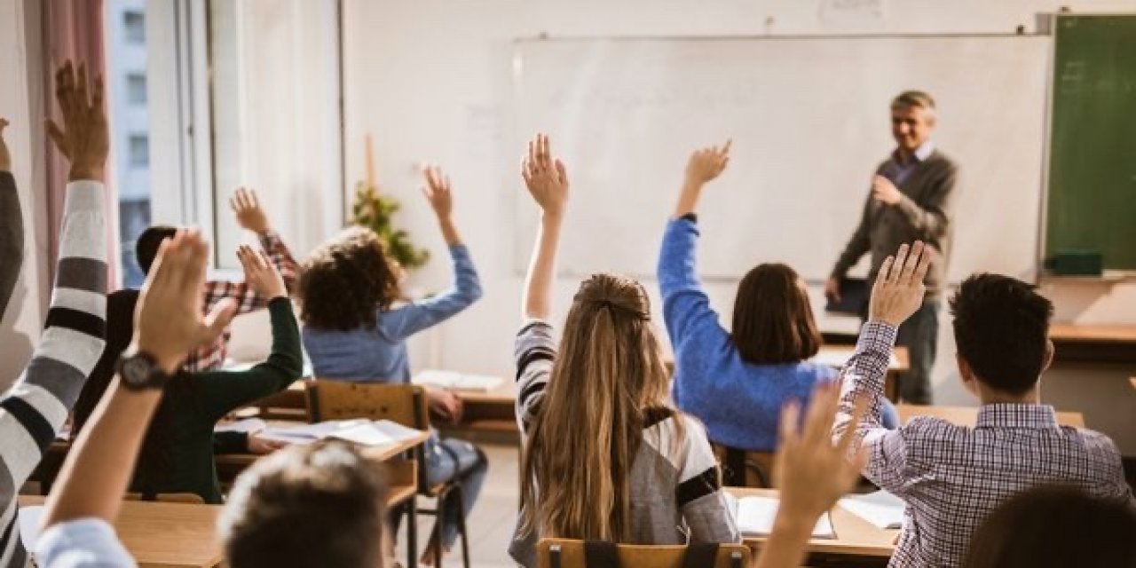 Bu yıl yüz yüze eğitim de yok sınavda! Uzaktan eğitime uygun yeni müfredat hazırlanacak, Velilerin ve öğrencilerin bilmesi gerekenler