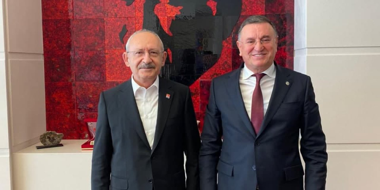 KANAL D'nin, "Kılıçdaroğlu, Lütfü Savaş ile tokalaşmadı" haberine tokalaşma görüntüsü ile yanıt