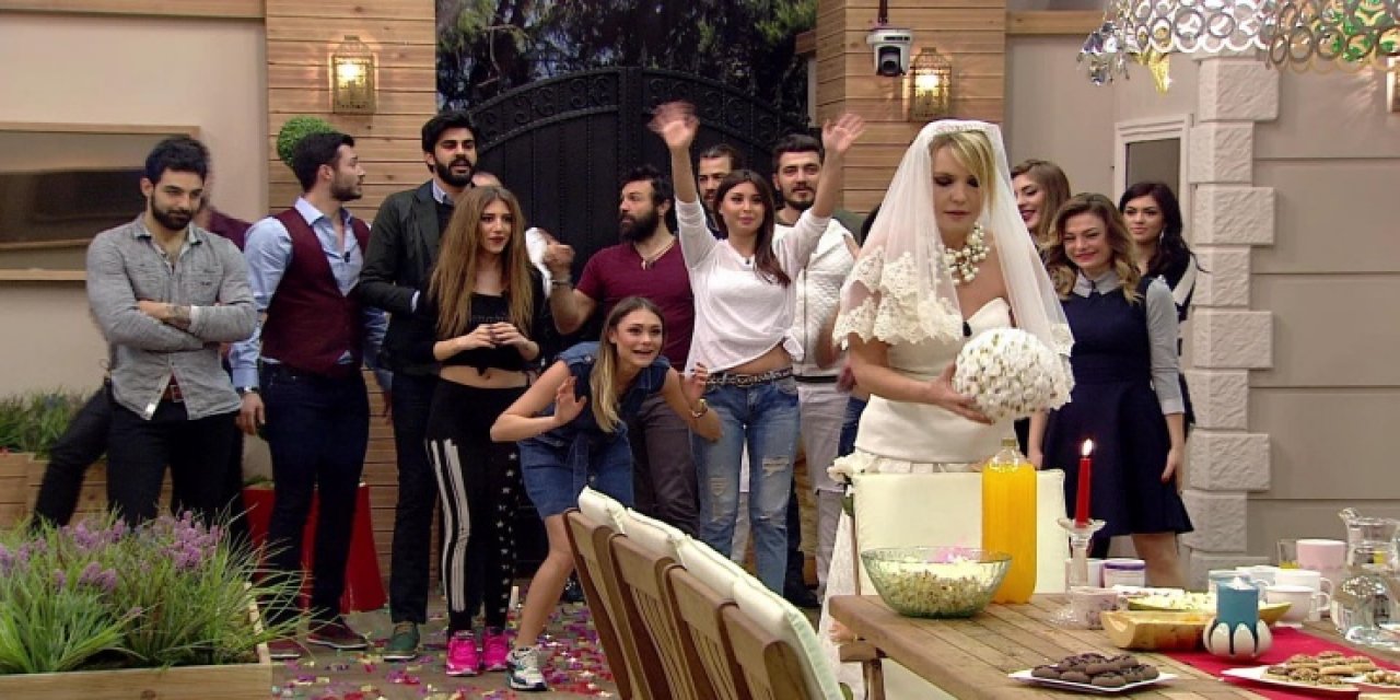 Seda Akgül, yıllar sonra ‘Kısmetse Olur’u eleştirdi: İçerde milyonlarımı bırakıp kaçtım