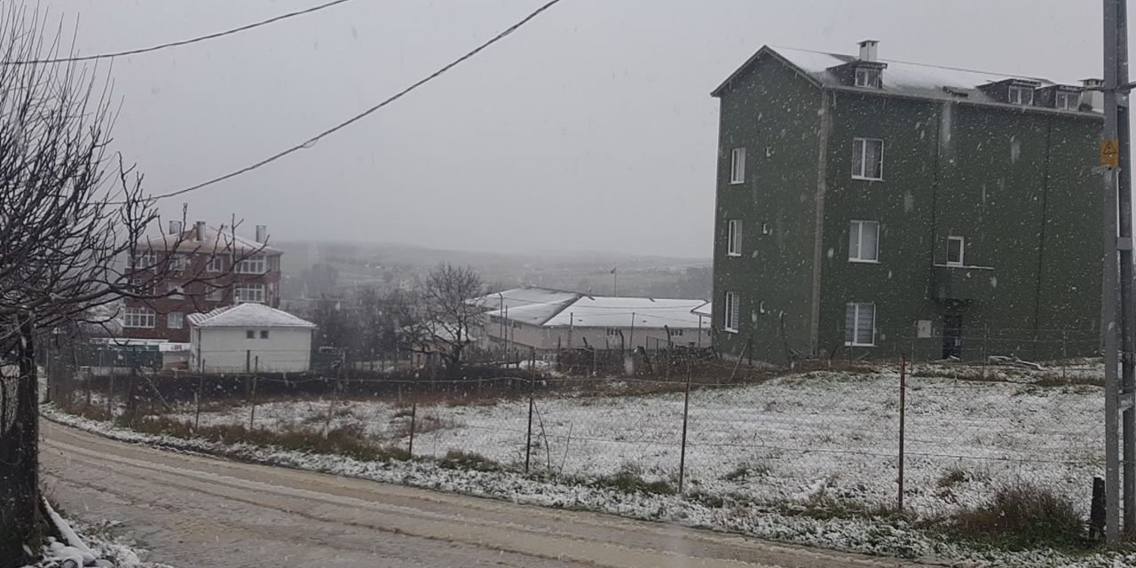 İstanbul'da beklenen kar iki bölgede başladı