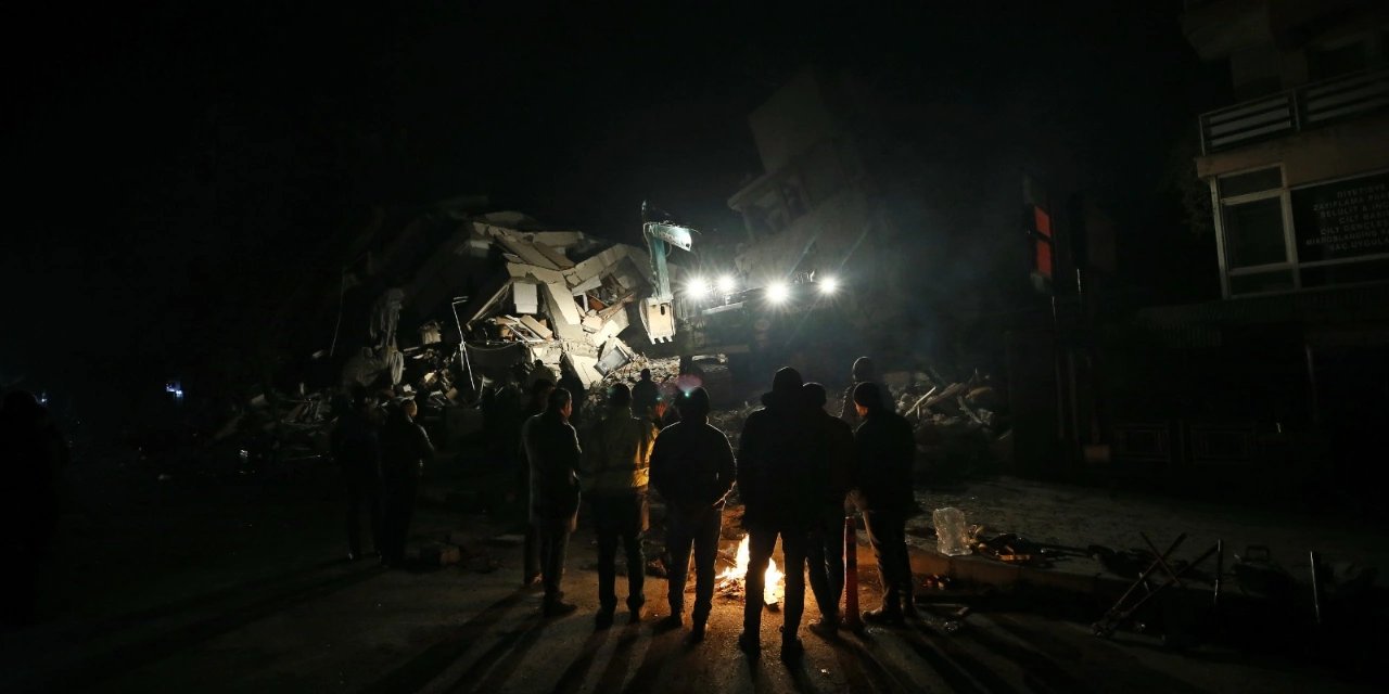 Can kaybı 9 bin 57'ye yükseldi, kurtarma çalışmaları sürüyor