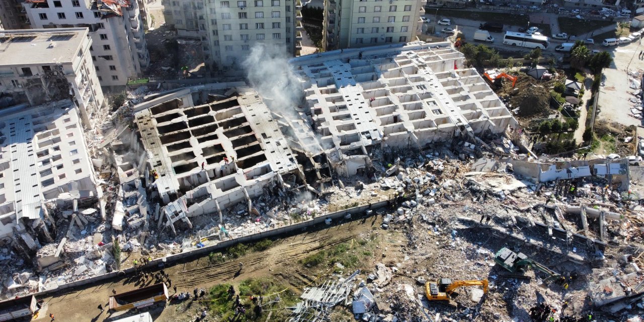 Bakan Koca açıkladı: Can kaybı sayısı 17 bin 406'ya yükseldi