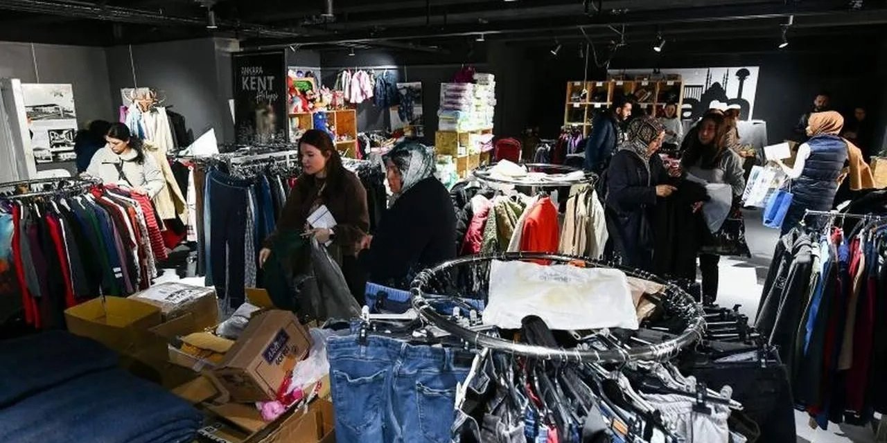 Ankara Büyükşehir Belediyesi Depremzedeler İçin “ANFA Altınpark Giyim Mağazası”nı Açıyor