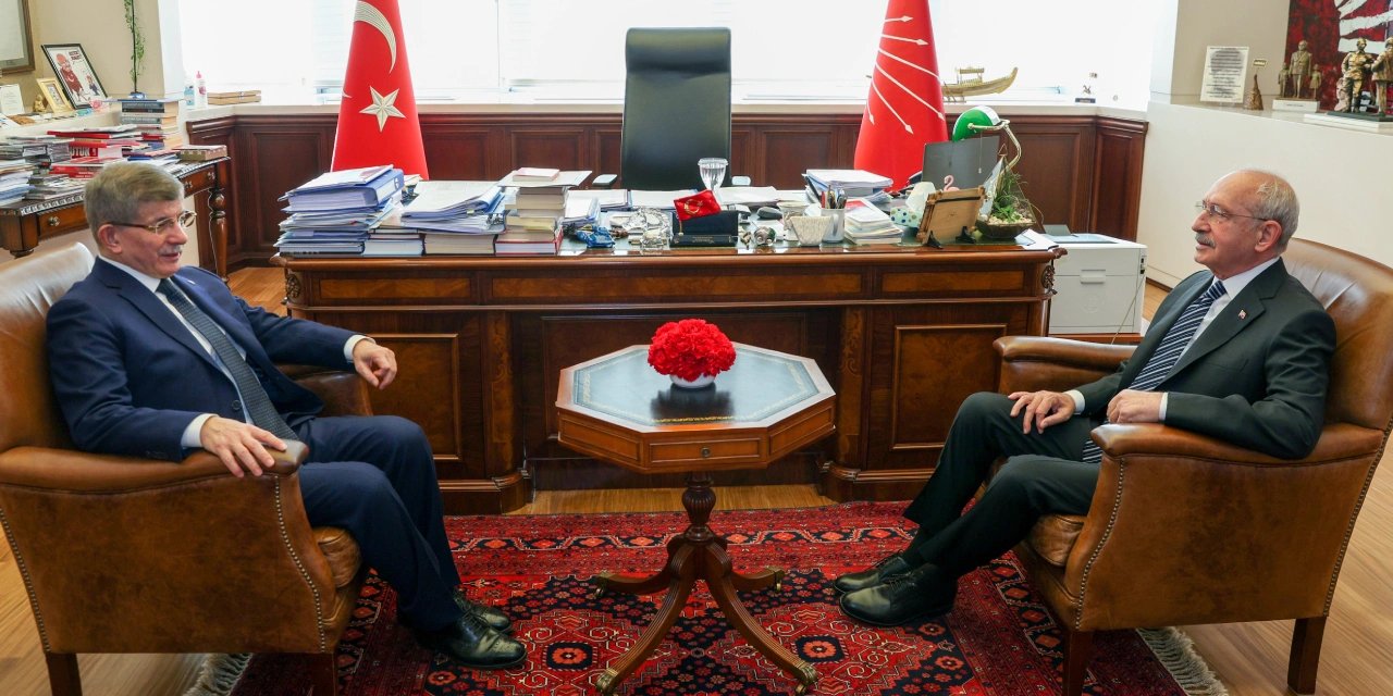 Davutoğlu ile Kılıçdaroğlu bir araya geldi