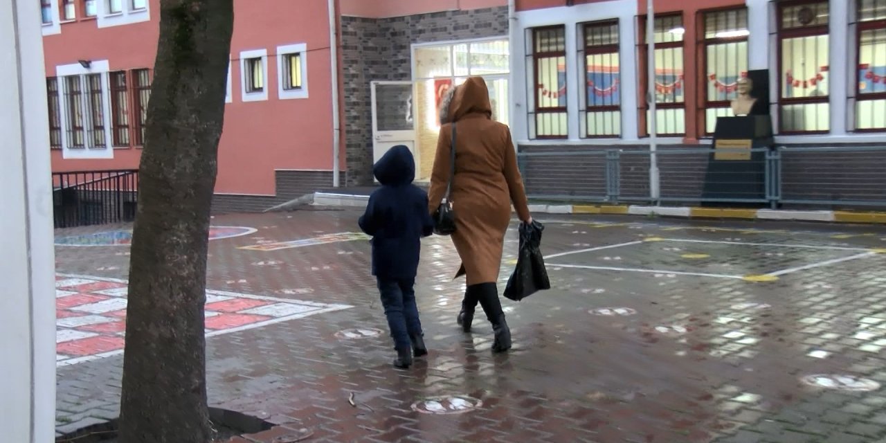 93 bina saptanmıştı: İstanbul’da depreme dayanıksız okulların tahliyesine başlandı