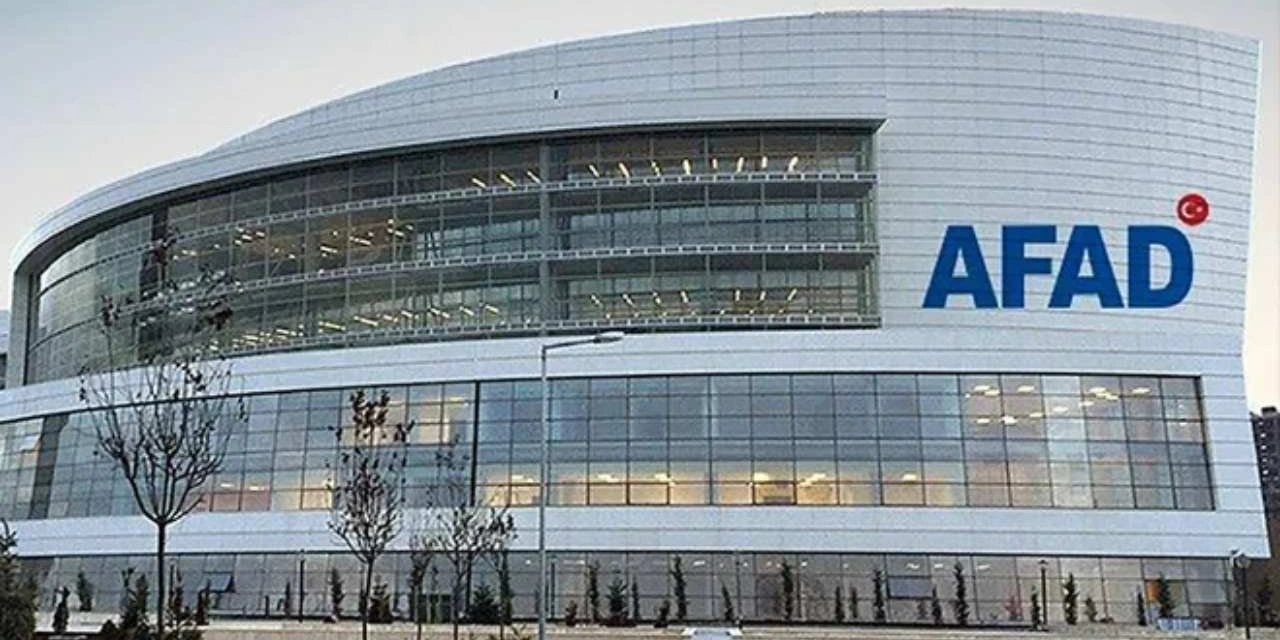 AFAD ve Kandilli tsunami uyarısını geri çekti