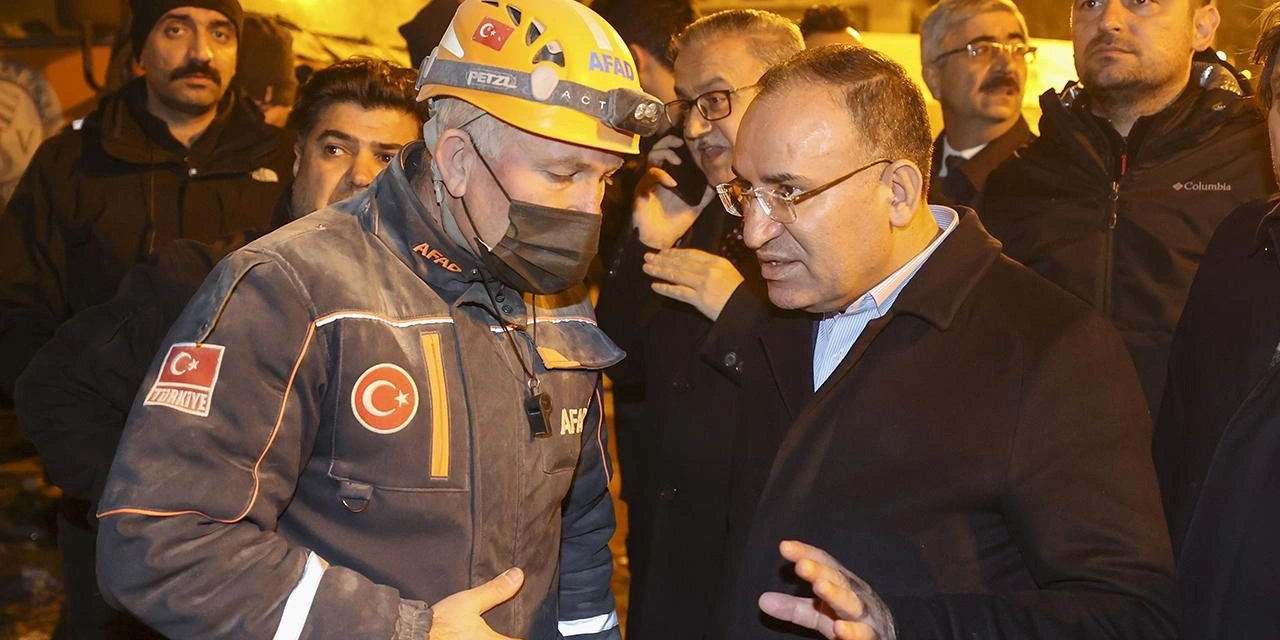 Adalet Bakanı Bekir Bozdağ: Ucu kime dokunursa dokunsun hepsi yargıda hesap verecek