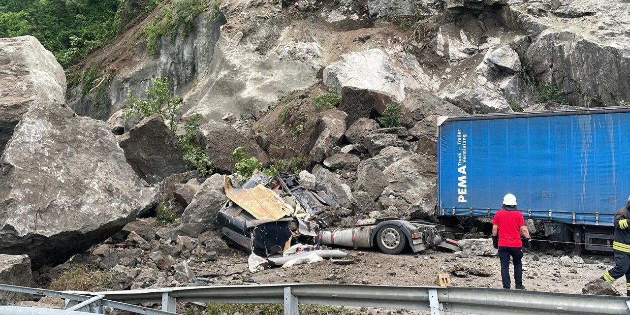 Depremler sonrası Karadeniz'de heyelanlar sıklaştı
