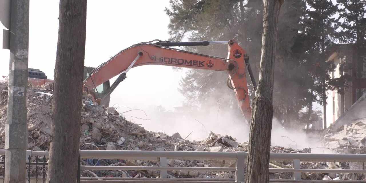 Deprem bölgesinde '12 milyar liralık hurda'nın akıbeti: 15 bin konut yapılabilir