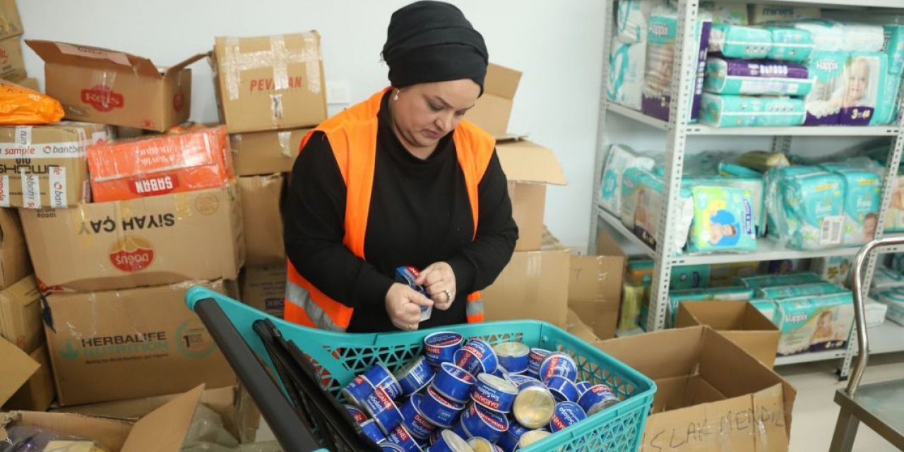 Kartal Belediyesi, ilçeye yerleşen depremzedelerin yaralarını sarıyor