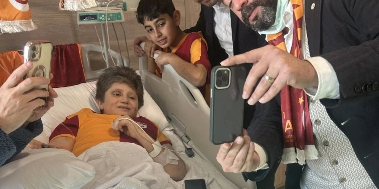 Muslera ve Kerem ile görüşmüştü: 62. saatte enkazdan kurtarılan Cihan, hayatını kaybetti