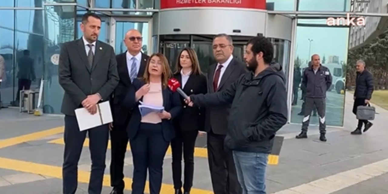 Bakanlığın önünde açıklama: '39 çocuk kayıp'