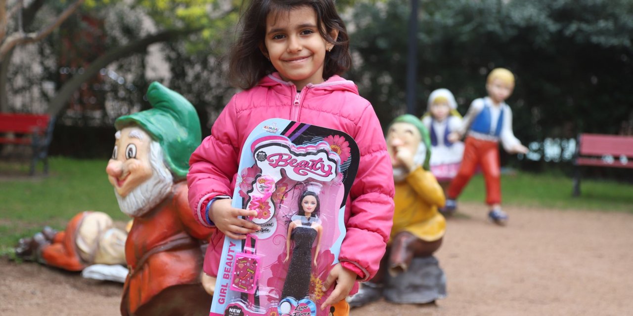 Kartal Belediyesi’nden ‘Çocuklar Gülsün Dünya Gülsün’ Kampanyasına Destek