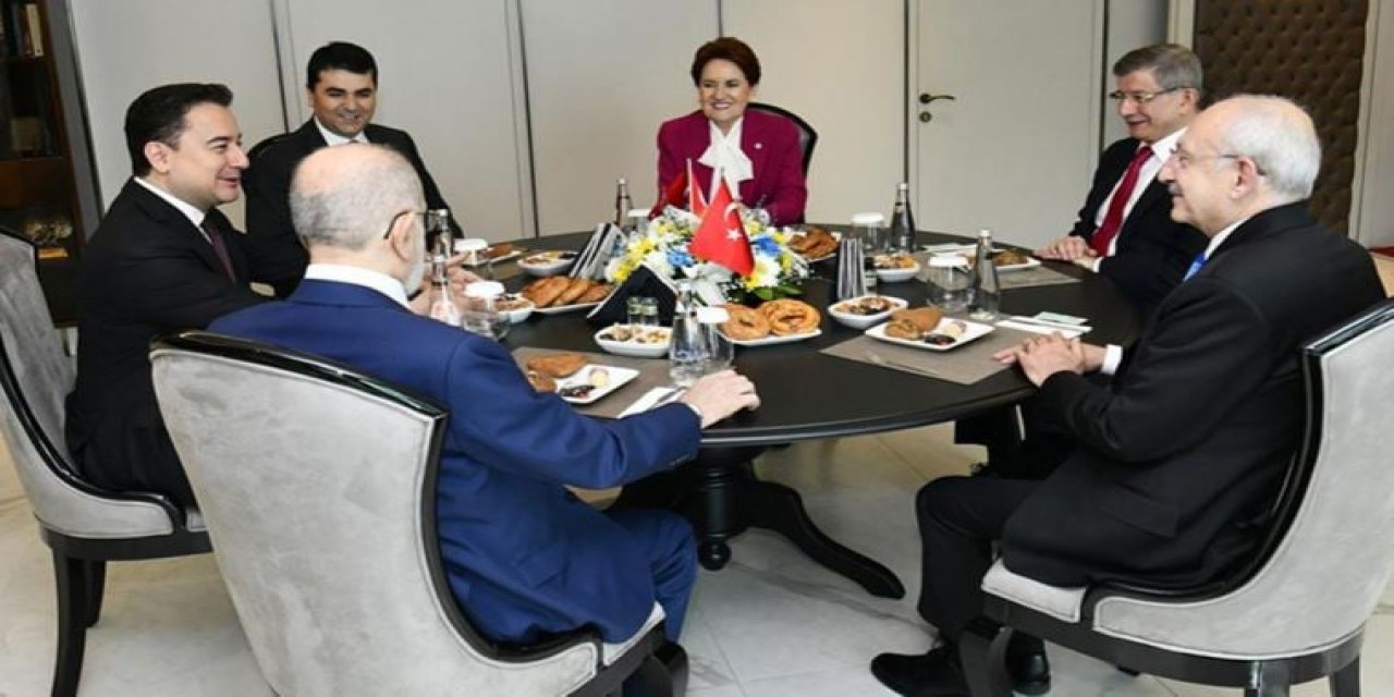 Ertuğrul Özkök yazdı: Devrilen Masa Mektubu: “İntihar etmeyeceksek içelim bari…”