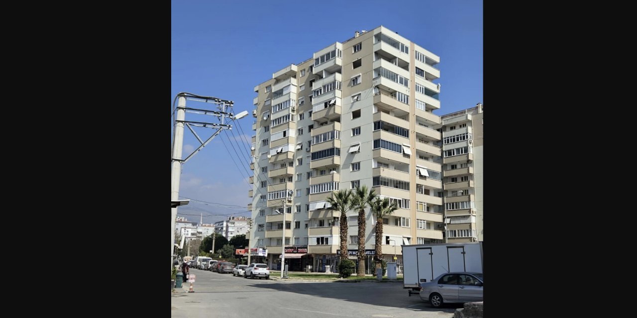 İzmir'de riskli binanın yıkımına mahkeme 'dur' dedi