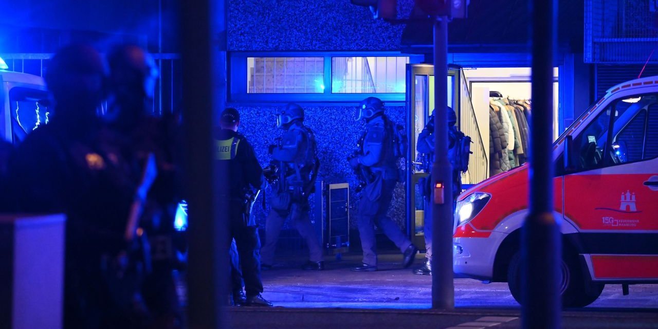 Almanya'da kiliseye saldırı: En az 7 ölü var