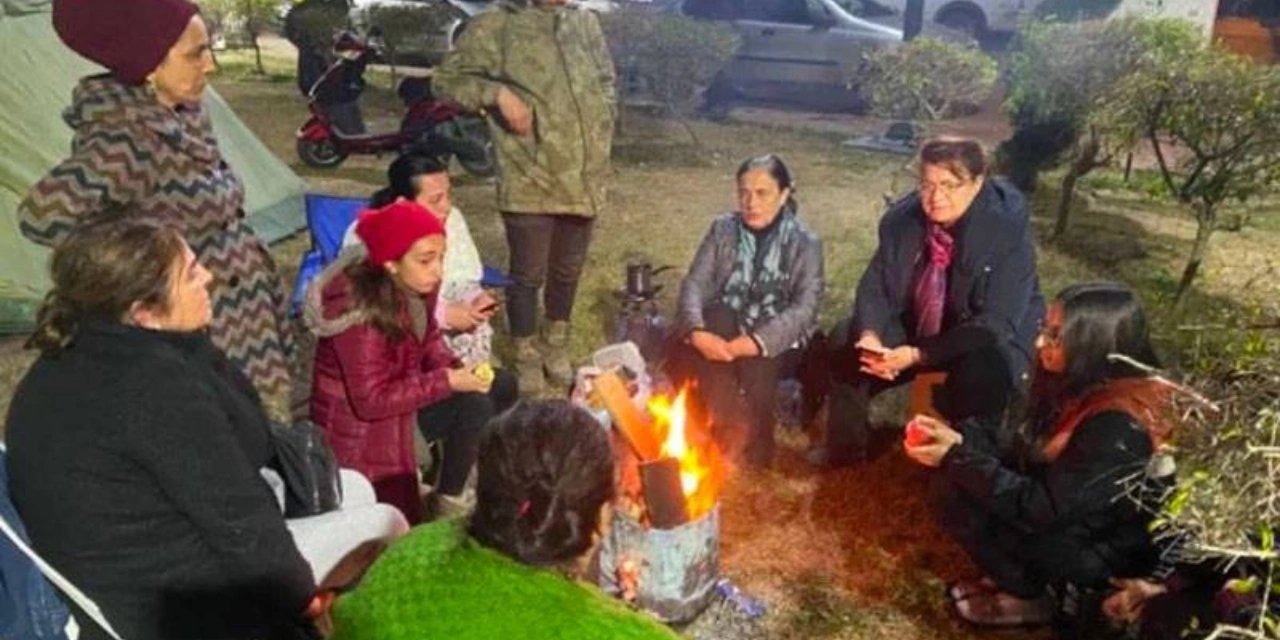 Erdoğan'ın hedef aldığı CHP'li Şahin: İnsanlar hâlâ çadır arıyor, Hataylılar neyin ne olduğunu biliyor