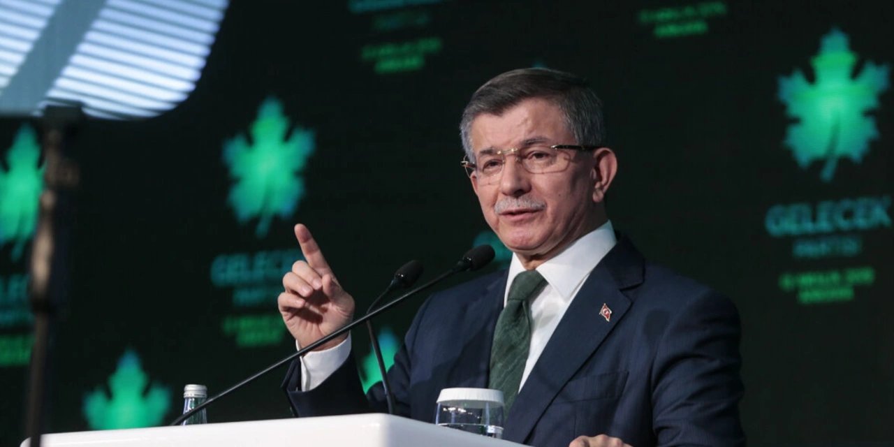 Davutoğlu: 90'lı yılların aktörleri önce AK Parti'yi istila etti, sonra da devleti