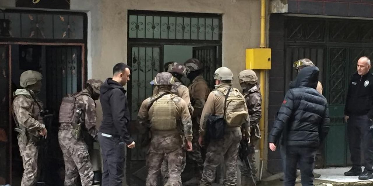 İki kişiyi vurup kendini kilitledi, 14 saatte ikna oldu