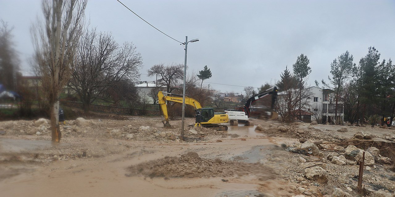 Adıyaman ve Şanlıurfa'daki sellerde can kaybı 14'e çıktı