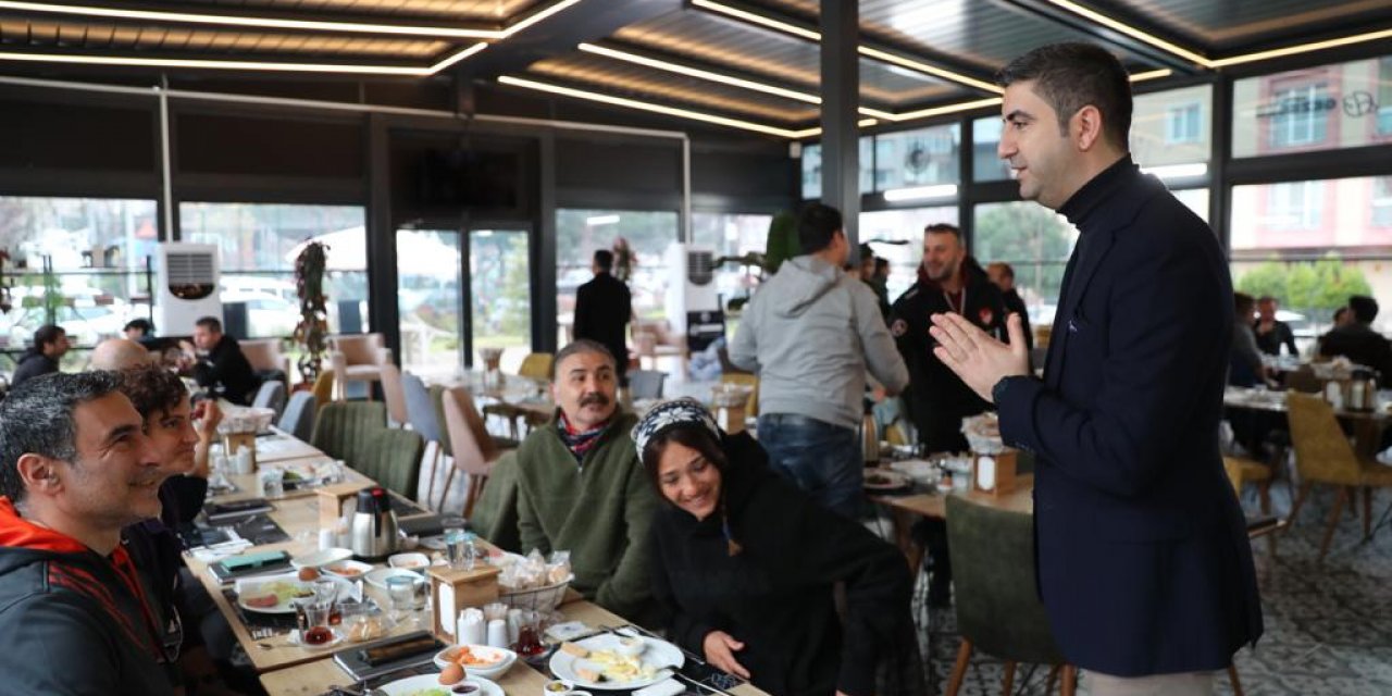 BAŞKAN YÜKSEL, KARTAL’DAKİ BEDEN EĞİTİMİ ÖĞRETMENLERİYLE BULUŞTU