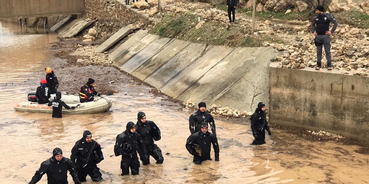 Adıyaman'da, sele kapılan anne ve bebeği hala bulunamadı