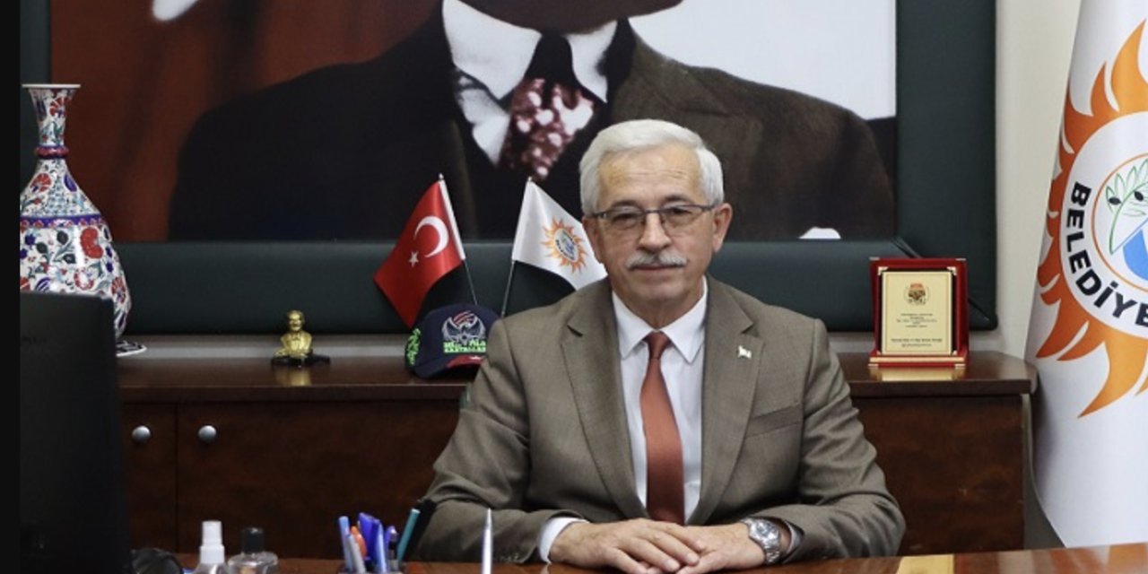 Erdek Belediye Başkanı Karışık, bıçaklı saldırıda yaralandı