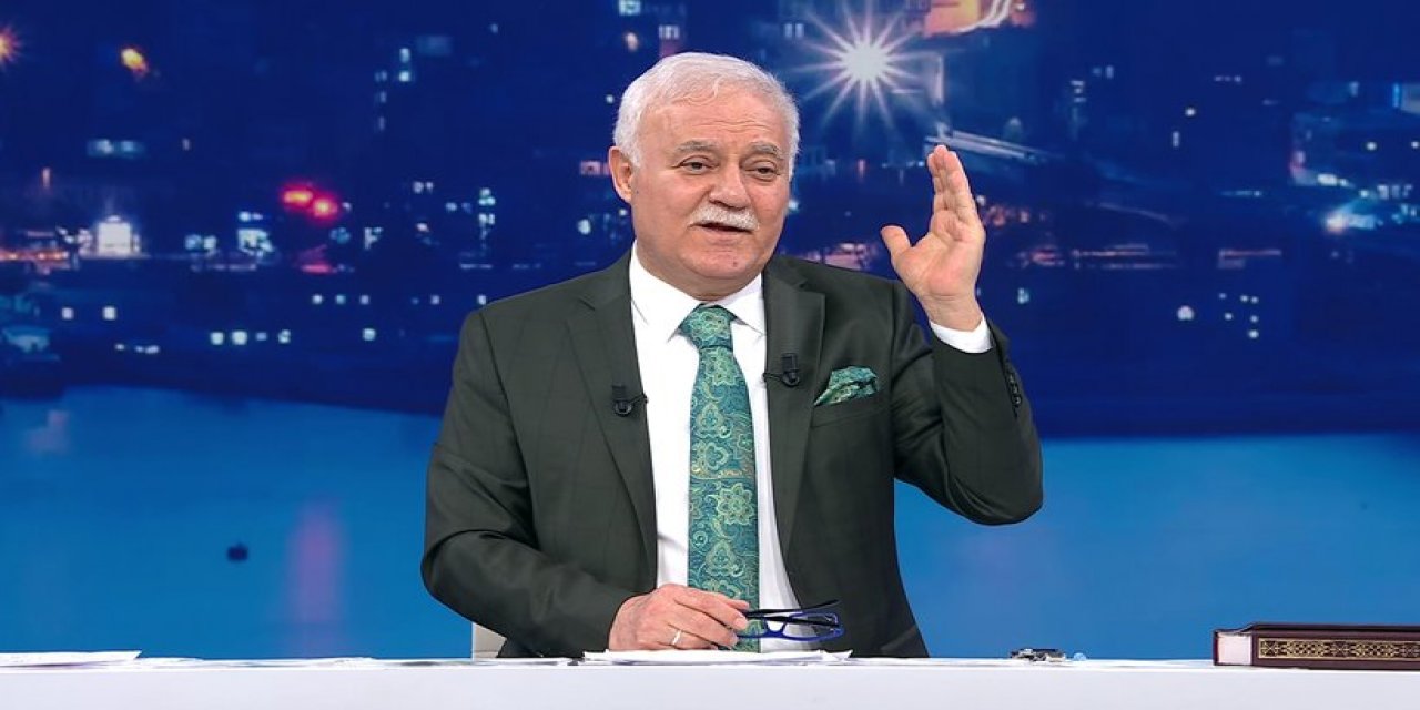Ertuğrul Özkök: Müslüman mahallenin hocası ramazanın ilk günü Nihat hoca’dan ne fetvası istedi?