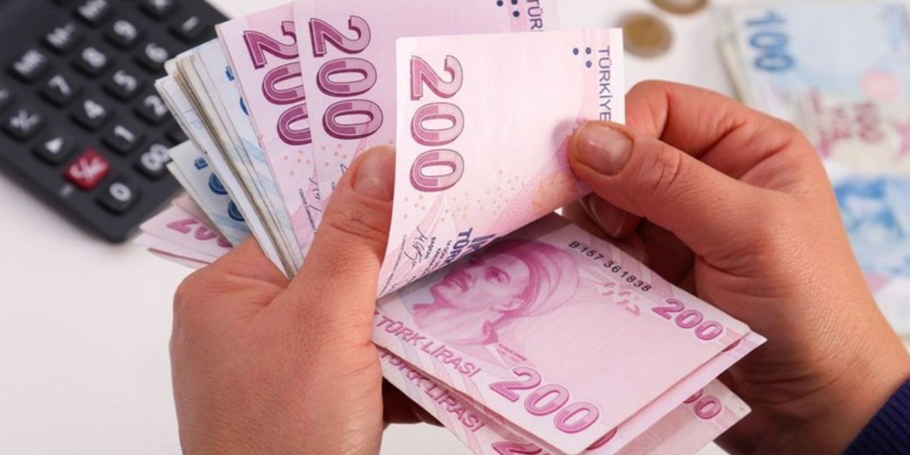 AKP'li Elitaş: Emekli bayram ikramiyesi 2 bin TL olacak