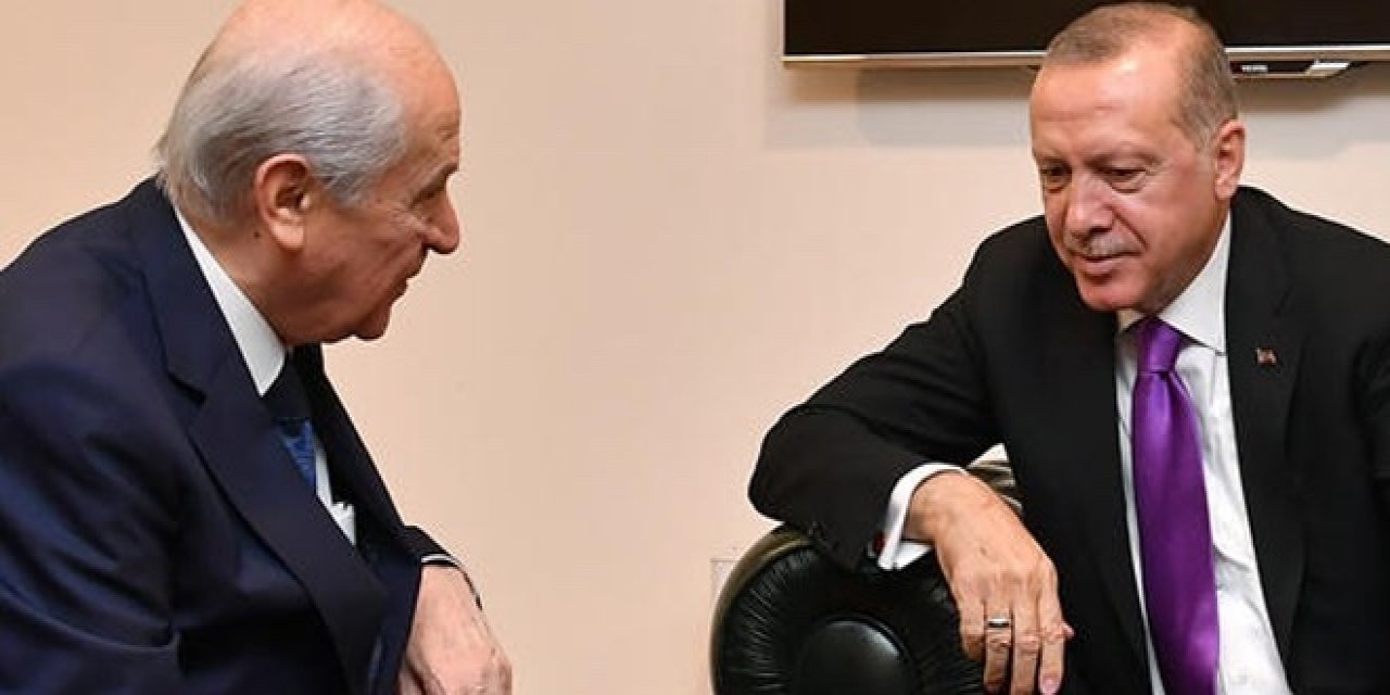 Korkusuz yazarı Ahmet Takan, 'Bahçeli’nin Erdoğan’a ortaklık bozulur mesajı olma olasılığı oldukça yüksek'.