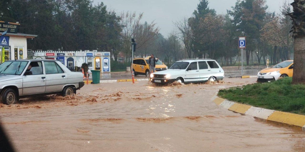 Sahte vali okulları tatil etti