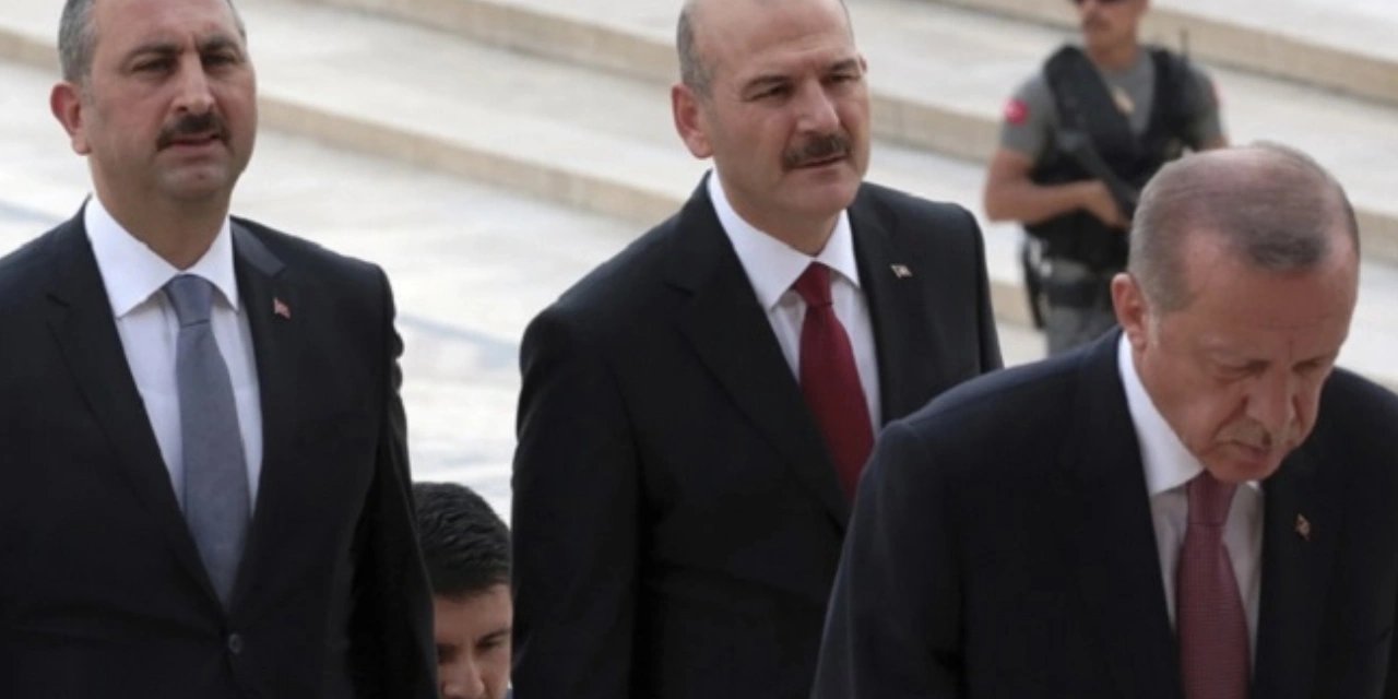 AKP'nin İnsan Hakları Planı lafta kaldı: Erdoğan açıkladı, Bakan tasfiye edildi, hukukçular haklı çıktı