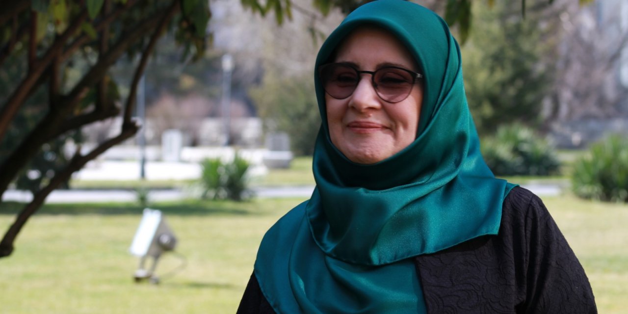 Hüda Kaya'dan 'seccade' açıklaması