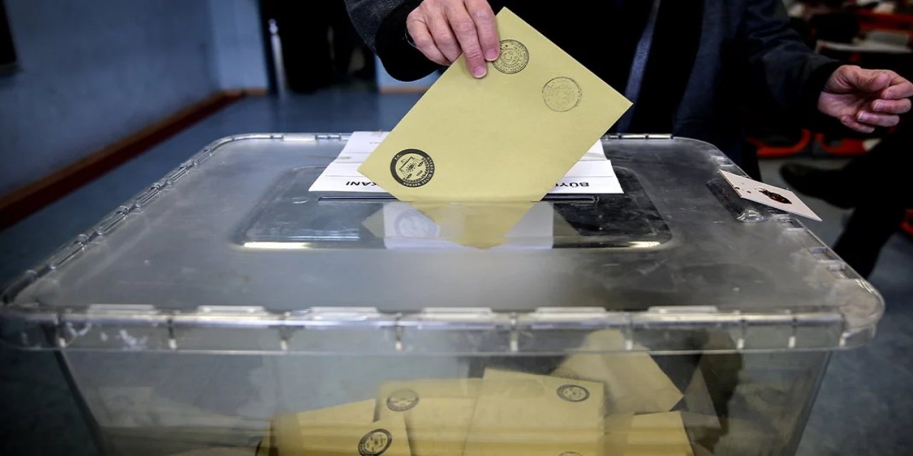 İktidara oy verenlerin yüzde 7.8'i CHP'ye kaydı: 2018'e göre kadınların oy tercihi değişti