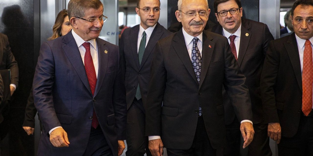 'Kılıçdaroğlu gece yarısı Davutoğlu ile buluştu; konu acil ve önemliydi'