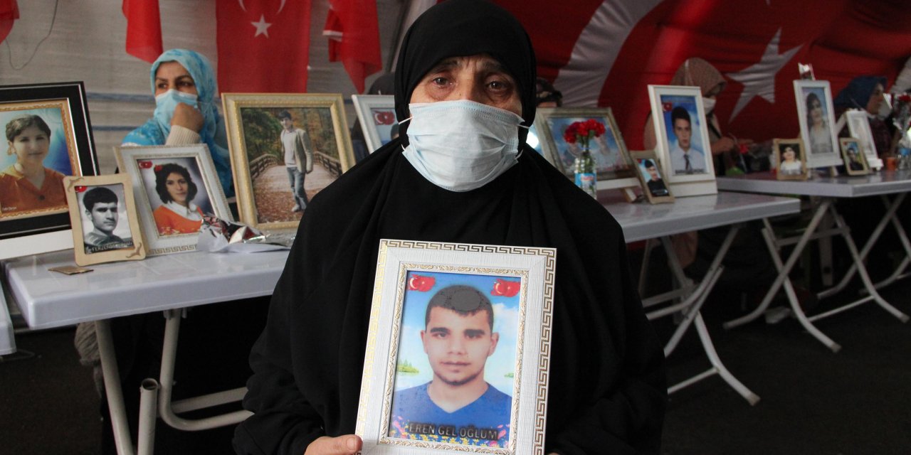 Evlat nöbetindeki anneden oğluna çağrı: Onlara değil, devlete güven