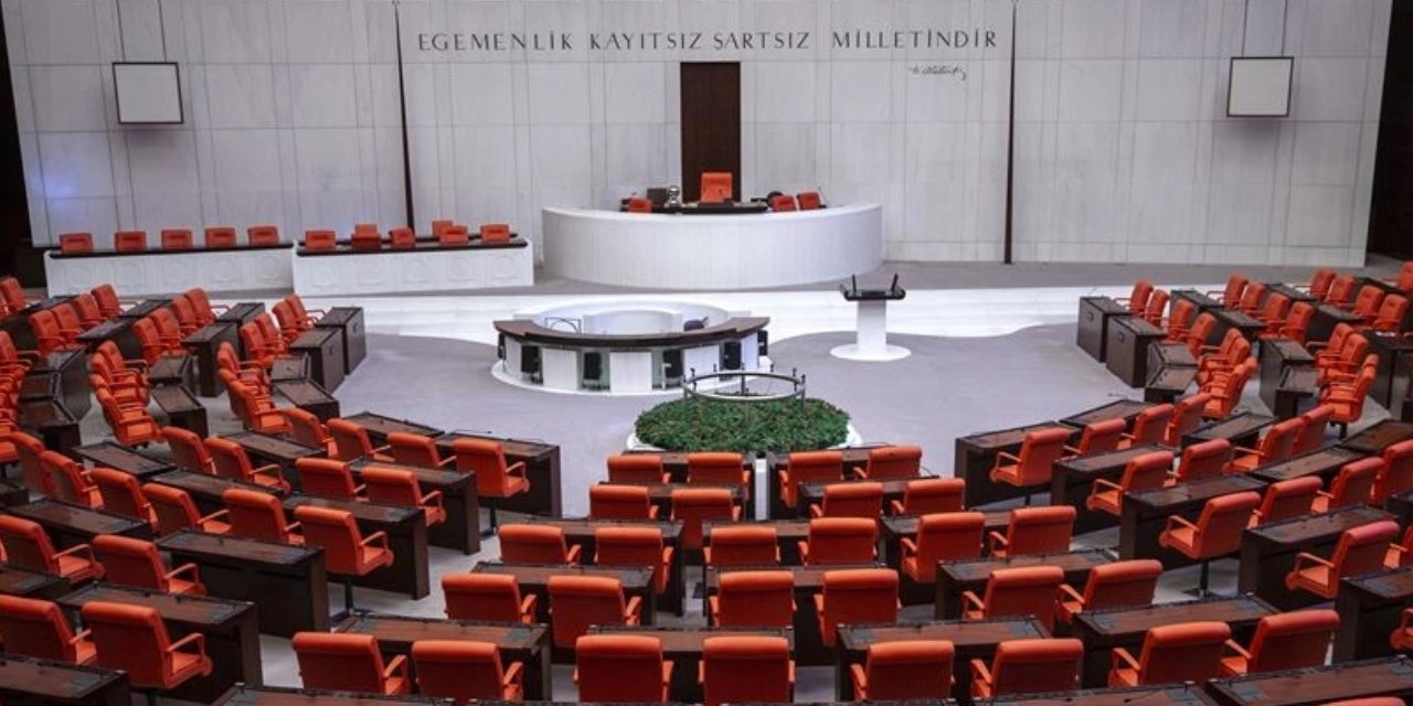 Vekil listelerinde kadınlar yine az sayıda: 'Eşitsizliği yeniden üretmekten ne zaman vazgeçeceksiniz'