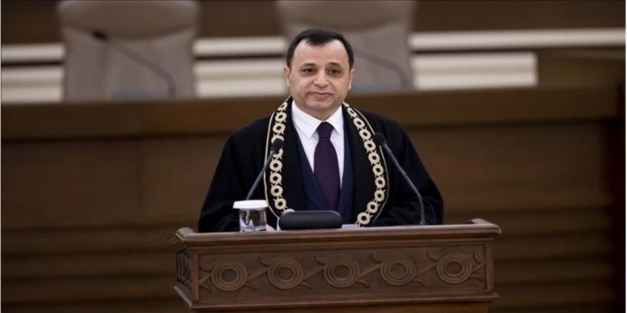 AYM Başkanı Zühtü Arslan, Erdoğan'ın karşısında yargı bağımsızlığını savundu: Kararlara imza atanları hedef almanın hiçbir faydası yok