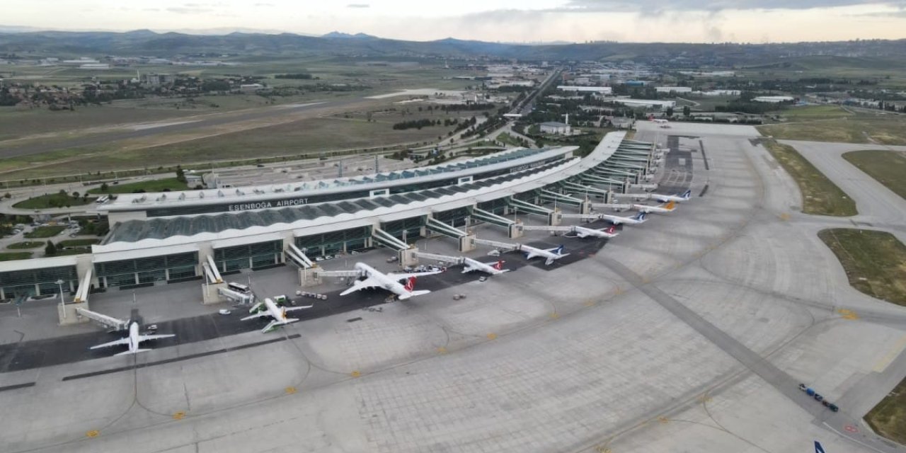 Bakan Karaismailoğlu: Esenboğa Havalimanı ihalesi kira bedelinin yüzde 25'i ödendi