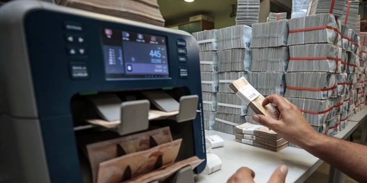 Ekonomist Ağaoğlu: Borsa yatırımcısıysanız, sanayiciyseniz işinizi 15 Mayıs'a bırakmayın