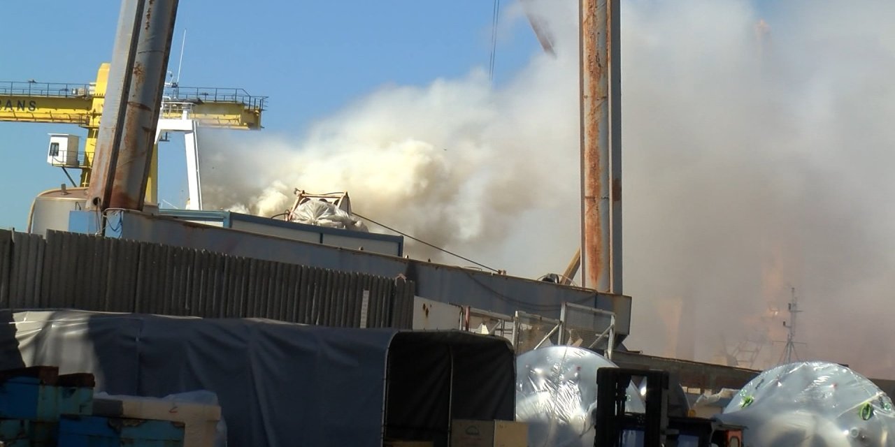 Tuzla’da kuru yük gemisinde yangın: Ölen ya da yaralanan yok