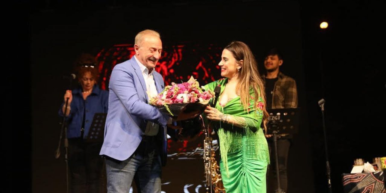 DİDİM VEGFEST’TE CEYLAN ERTEM RÜZGARI