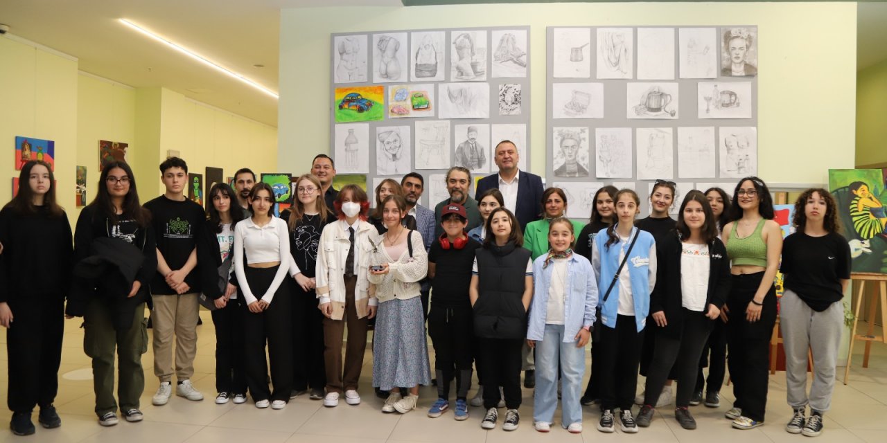 Kartal Belediyesi Sanat Akademisi Öğrencilerinden Dönem Sonu Sergisi